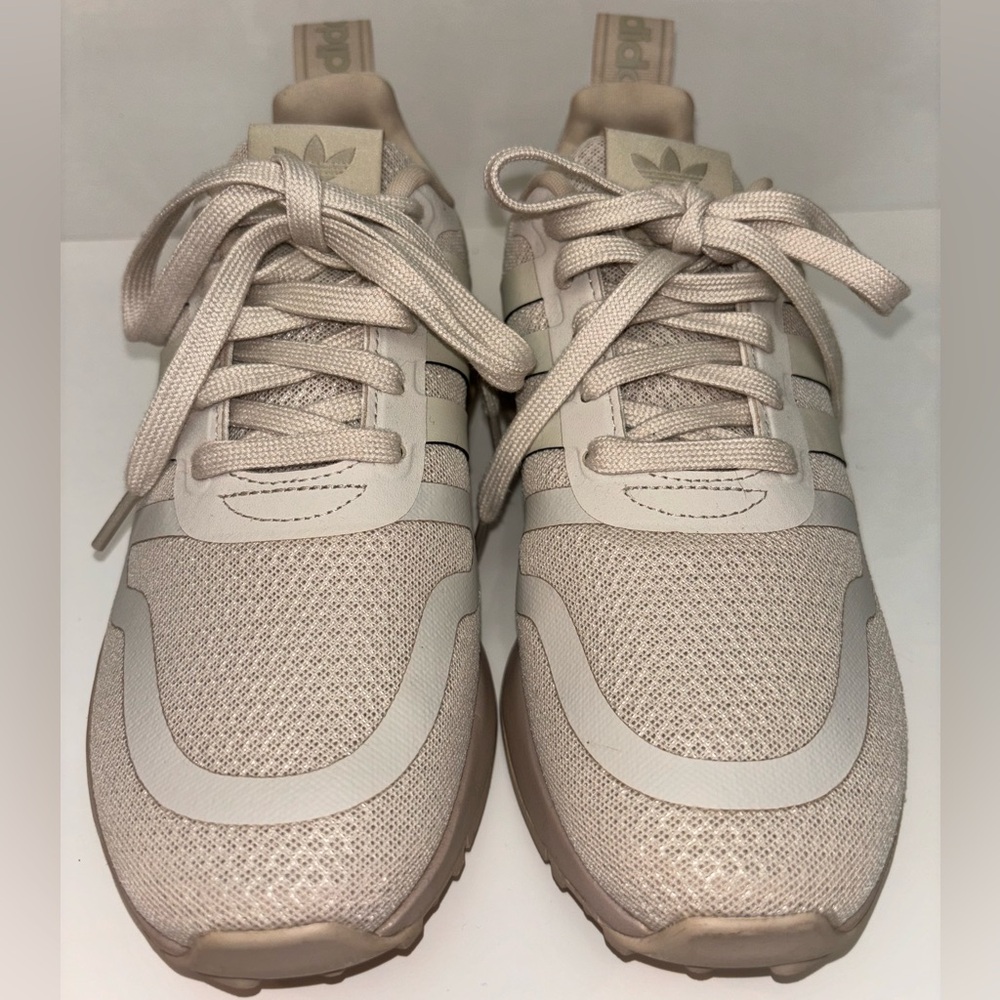 Woman’s Adidas Sneakers